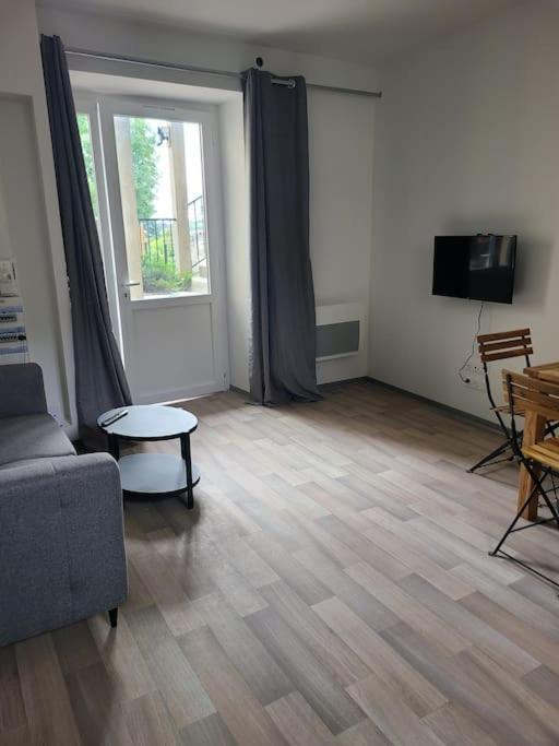 Logement Centre Ville Maurs Exterior photo